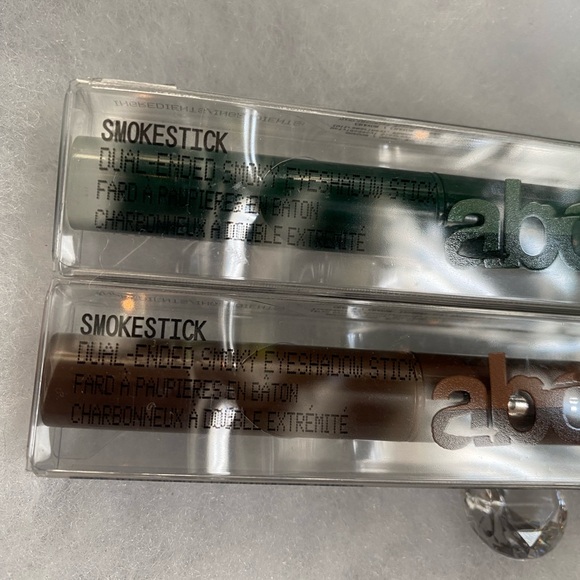 About Face Beauty Smokestick Dual Ended Smoky Eyeshadow Duo - Picture 2 of 4